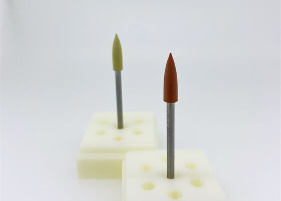 Qualität  4.0mm Sintered Diamond Disc Dental Lab Rubber Polishing Bur For Lithium Disilicate Fabrik